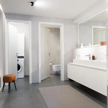 Apartment Lamiacasa 105qm Prime-near Uni & Hospitals