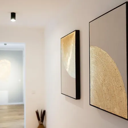 Lamiacasa 2 Balconies Private Parking