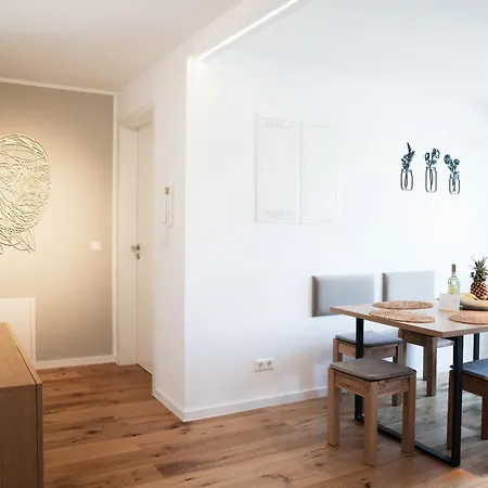 Lamiacasa 2 Balconies Private Parking טובינגן